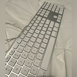 Apple Keyboard Wired